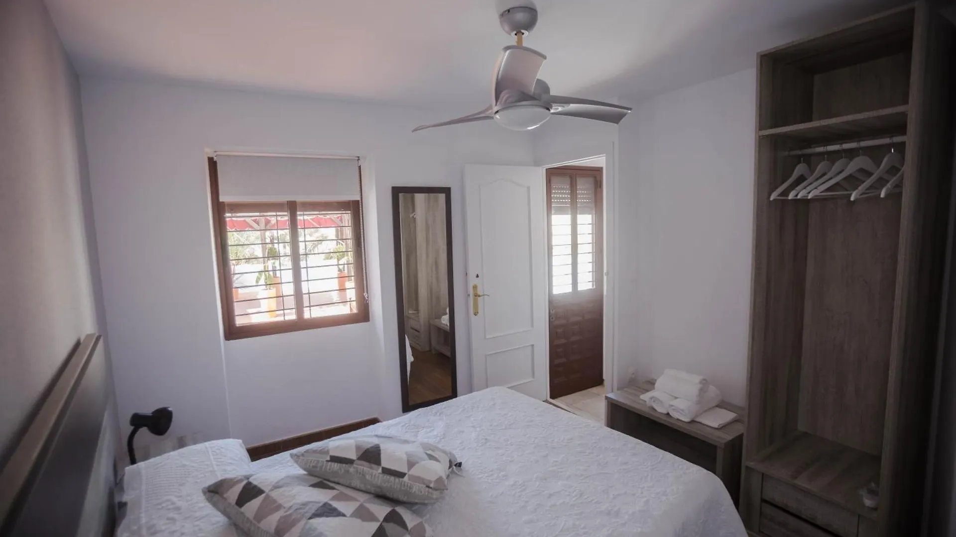 Munda Moon Villa Cordoba 0*,